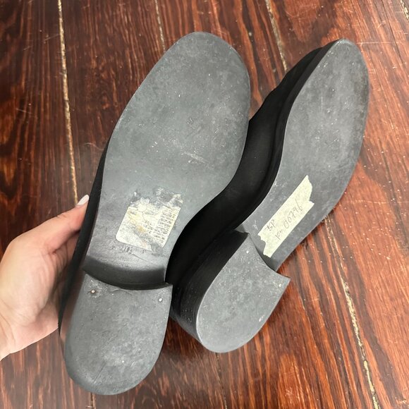 Gucci Logo Plaque Loafers in Black Suede - Picture 3 of 4